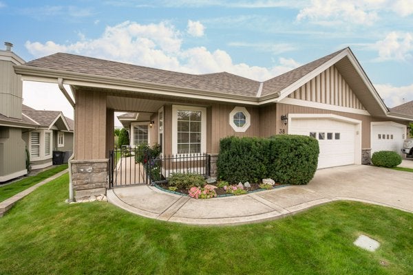 680 Valley Road #38 - GL - Glenmore House, 2 Bedrooms (10329693)