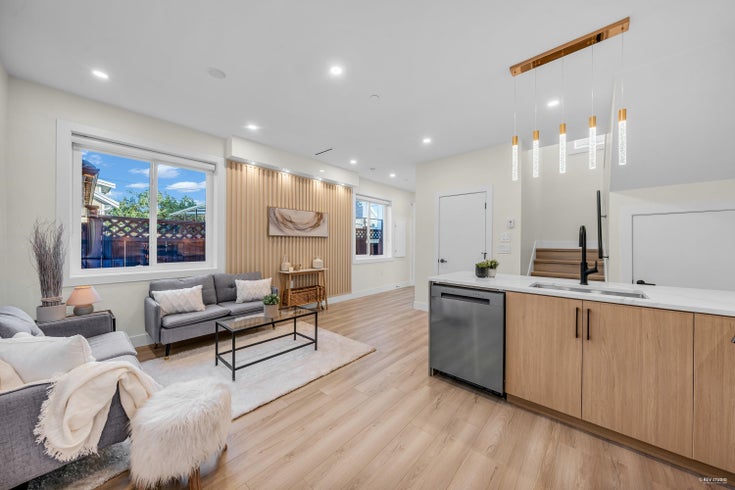 2 - 2703 E 3rd Avenue - Renfrew VE Half Duplex for Sale, 3 Bedrooms (R3069789)