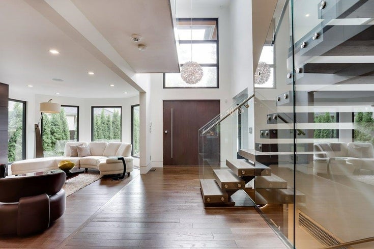 4577 Capilano Road - Canyon Heights NV Single Family Residence for Sale, 4 Bedrooms (R3063582)