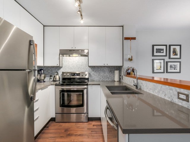 # 304 124 W 3RD ST - Lower Lonsdale Apartment/Condo for sale, 2 Bedrooms (V1106152) #1