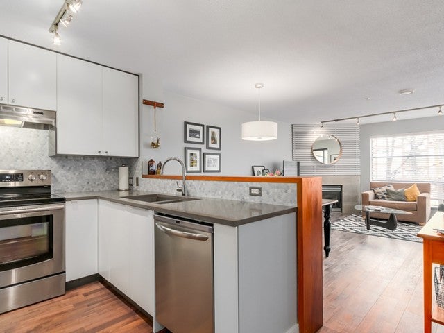 # 304 124 W 3RD ST - Lower Lonsdale Apartment/Condo for sale, 2 Bedrooms (V1106152) #2