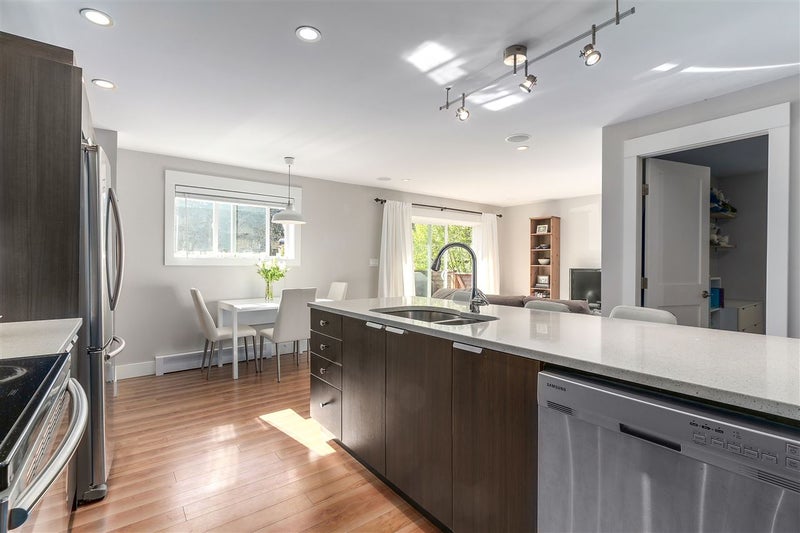 10 308 W 2ND STREET - Lower Lonsdale Apartment/Condo for sale, 2 Bedrooms (R2238729) #3