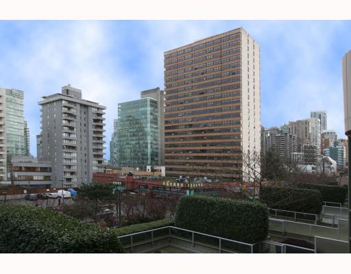 # 305 1688 ROBSON ST - West End VW Apartment/Condo for sale, 1 Bedroom (V804801) #3