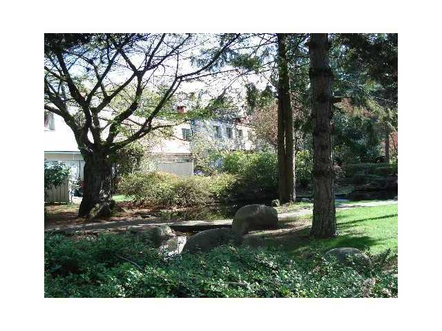 887 WESTVIEW CR - Upper Lonsdale Apartment/Condo for sale, 2 Bedrooms (V964936) #1