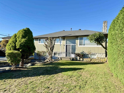 6525 Carnegie Street - Sperling-Duthie Single Family Residence for Sale, 4 Bedrooms (R3054329)