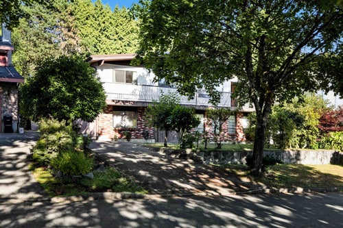 1362 Phillips Avenue - Simon Fraser Univer. Single Family Residence for Sale, 6 Bedrooms (R3062935)