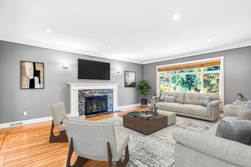 2050 Sperling Avenue - Montecito Single Family Residence for Sale, 8 Bedrooms (R3072091)