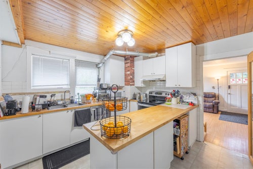 634 Rochester Avenue - Coquitlam West Single Family Residence for Sale, 6 Bedrooms (R3073360)