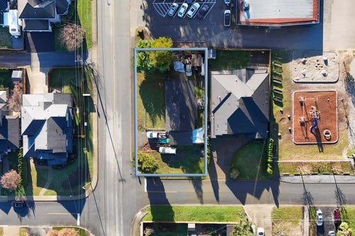 740 Porter Street - Central Coquitlam Single Family Residence for Sale, 3 Bedrooms (R3094040)