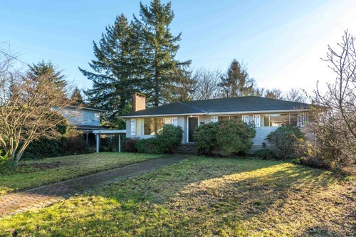 7046 Hillview Street - Government Road Single Family Residence for Sale, 4 Bedrooms (R3097587)
