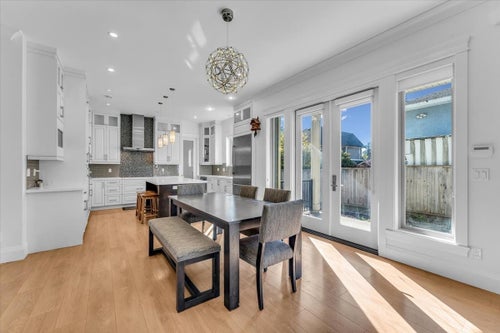 2268 Latimer Avenue - Central Coquitlam Single Family Residence for Sale, 7 Bedrooms (R3123306)