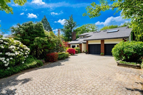7460 Burnham Court - burnaby Single Family Residence for Sale, 6 Bedrooms (R3124366)