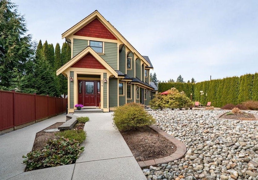 674 Colinet Street - Central Coquitlam single-family-residence for Sale, 4 Bedrooms (R3126699)# - 1