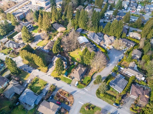 529 Perth Avenue - Coquitlam West Single Family Residence for Sale(R3127815)