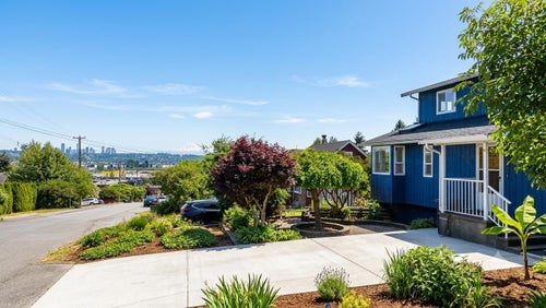 236 Lebleu Street - Maillardville Single Family Residence for Sale, 3 Bedrooms (R3144263)