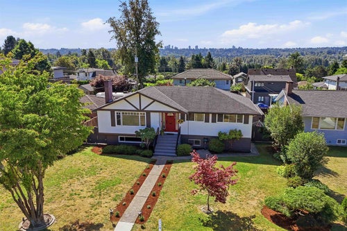 6876 Hycrest Drive - Montecito Single Family Residence for Sale, 4 Bedrooms (R3155845)