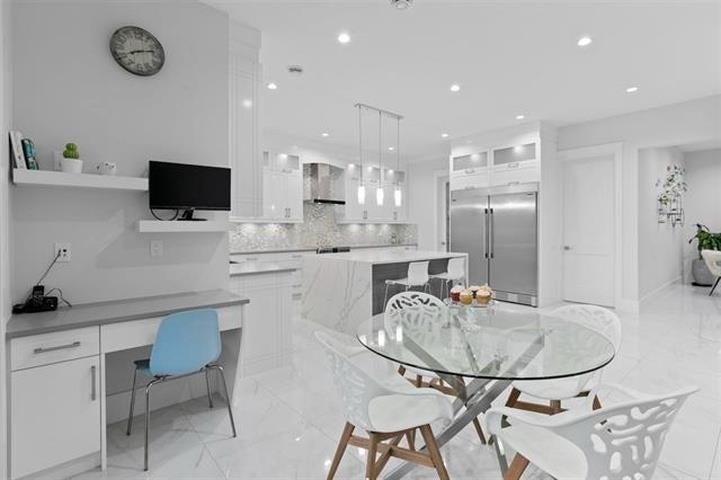 338 Mundy Street - Central Coquitlam Single Family Residence for Sale, 8 Bedrooms (R3156996)# - 11