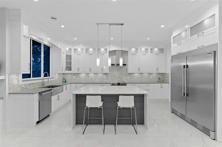 338 Mundy Street - Central Coquitlam Single Family Residence for Sale, 8 Bedrooms (R3156996)# - 14