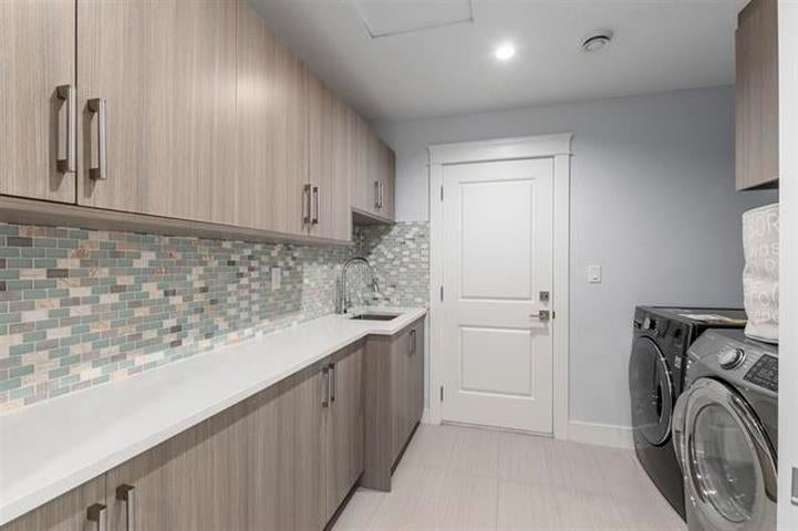 338 Mundy Street - Central Coquitlam Single Family Residence for Sale, 8 Bedrooms (R3156996)# - 29