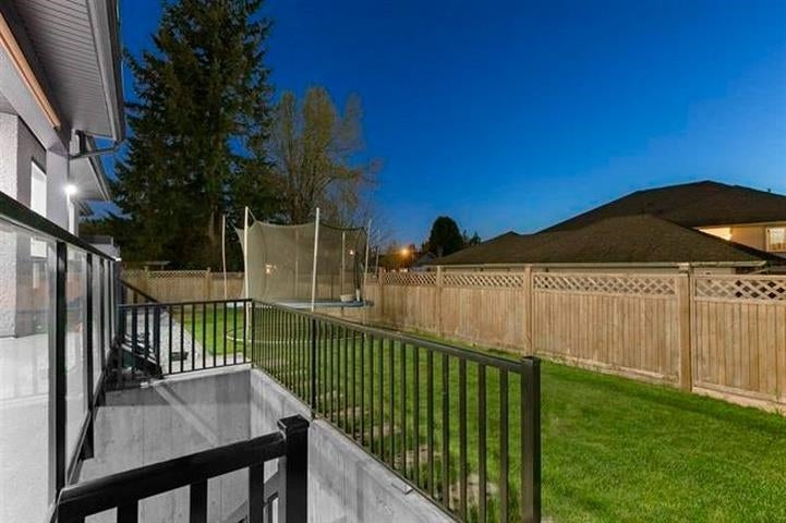 338 Mundy Street - Central Coquitlam Single Family Residence for Sale, 8 Bedrooms (R3156996)# - 37