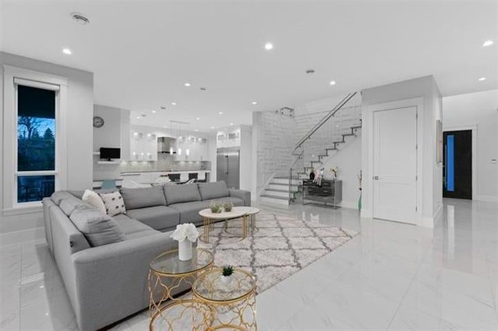 338 Mundy Street - Central Coquitlam Single Family Residence for Sale, 8 Bedrooms (R3156996)# - 8