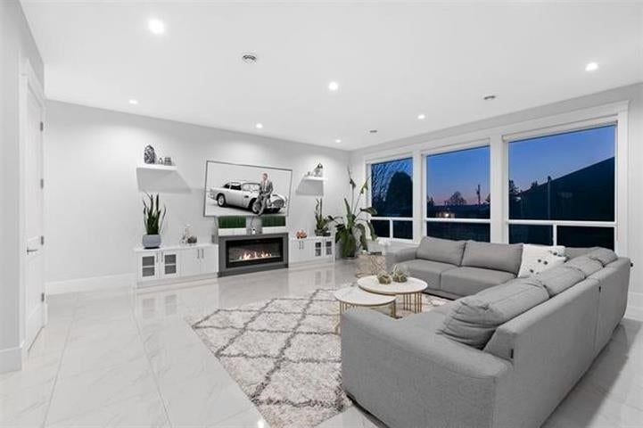 338 Mundy Street - Central Coquitlam Single Family Residence for Sale, 8 Bedrooms (R3156996)# - 9