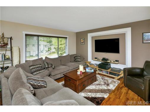 491/493 Foster St - Es Saxe Point Full Duplex for sale, 8 Bedrooms (366730) #4