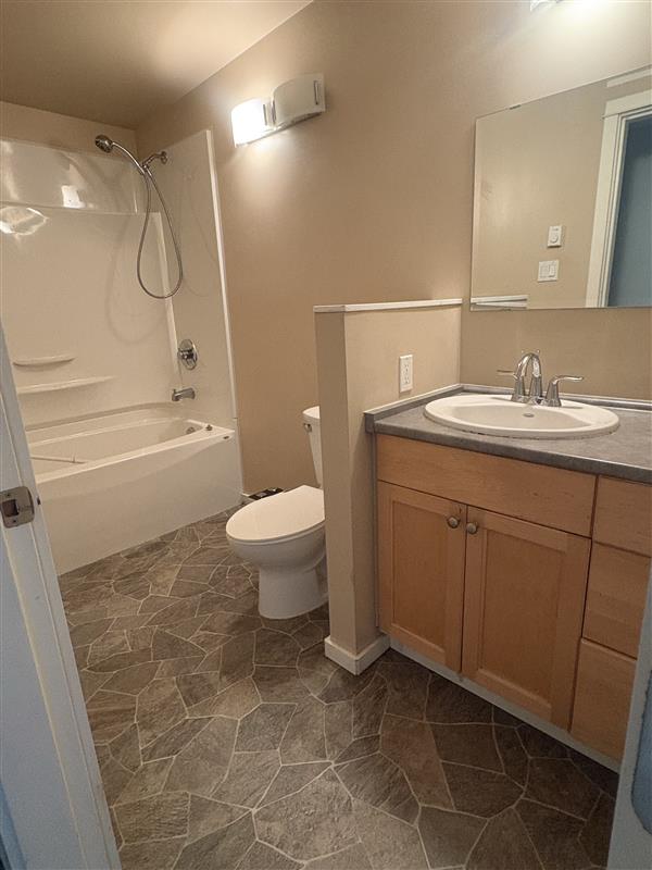 1060 E Shoppers Row, Campbell River - CR Campbell River Central Condo Apartment for Sale, 1 Bedroom # - 3 1060 E Shoppers Row, Campbell River - CR Campbell River Central Condo Apartment for Sale, 1 Bedroom # - 3