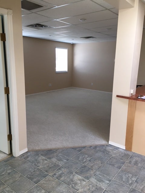 1060 D Shoppers Row - CR Campbell River Central Triplex for Sale, 2 Bedrooms # - 2