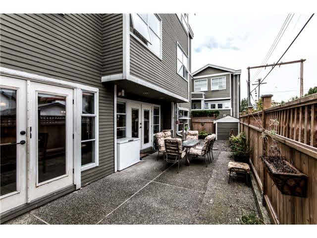 B1 240 W 16TH STREET - Central Lonsdale Townhouse for sale, 2 Bedrooms (V1140756) #12