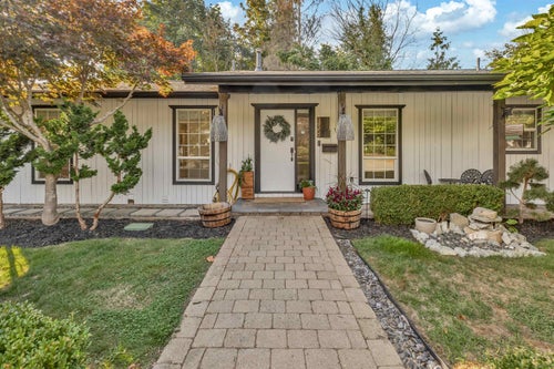 34359 Laburnum Avenue - Abbotsford East Single Family Residence, 6 Bedrooms (R3050433)