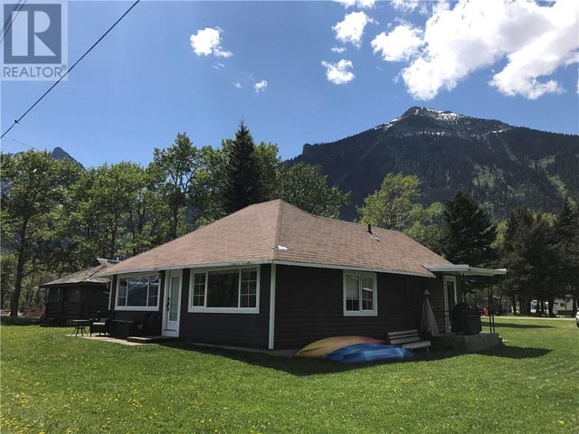 217 Waterton Avenue - town_of_waterton House for sale, 3 Bedrooms (ld0107876) #1