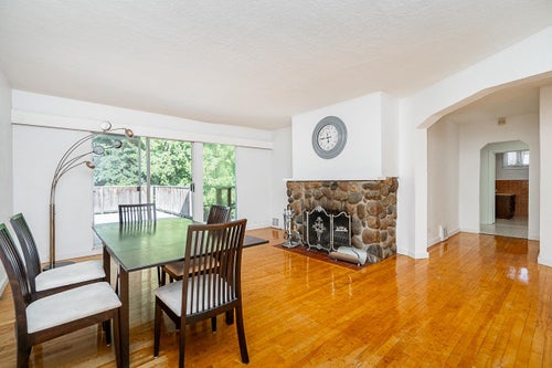 2212 Old Dollarton Road - Seymour NV Single Family Residence for Sale, 4 Bedrooms (R3051619)