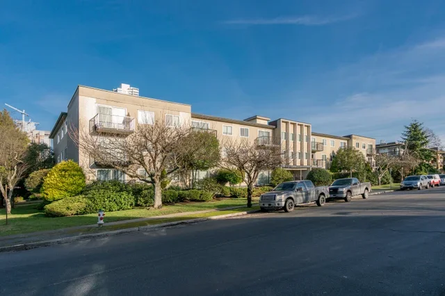 4355 Maywood Street - Metrotown for Sale# - 1 4355 Maywood Street - Metrotown for Sale# - 1