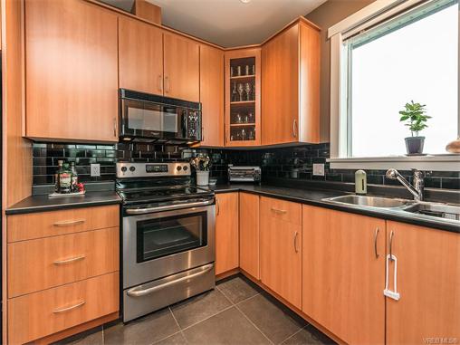 301 330 Waterfront Cres - Vi Rock Bay Condo Apartment for sale, 2 Bedrooms (372254) #4