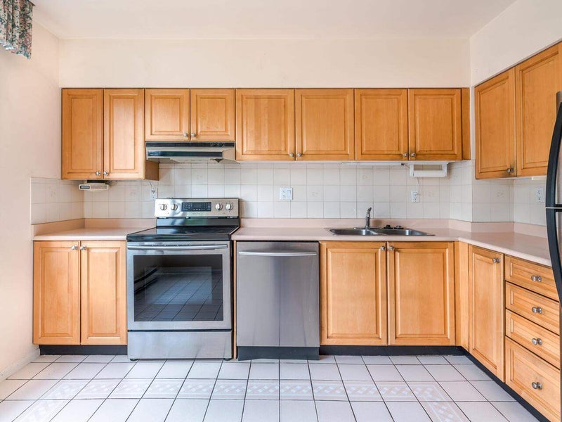 304 5885 OLIVE AVENUE - Metrotown Apartment/Condo, 2 Bedrooms (R2577329) #9