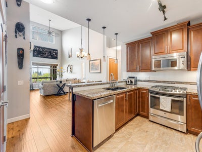 627 - 8067 207 Street - Willoughby Heights Apartment/Condo for Sale, 2 Bedrooms (R3016482)