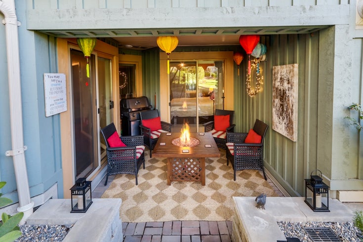 Large Patio with Fire Pitt