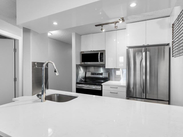 304 - 1040 Pacific Street - West End VW Apartment/Condo, 1 Bedroom (R2998109)