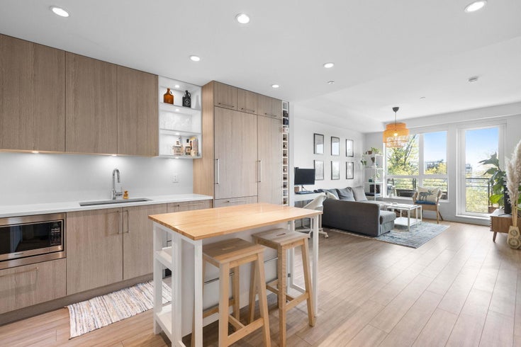 309 - 747 E 3rd Street - Queensbury Apartment/Condo for Sale, 1 Bedroom (R2994858)