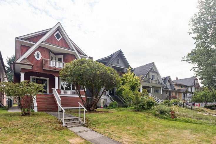 2680 Cambridge Street - Hastings Sunrise Single Family Residence, 4 Bedrooms (R3039023)