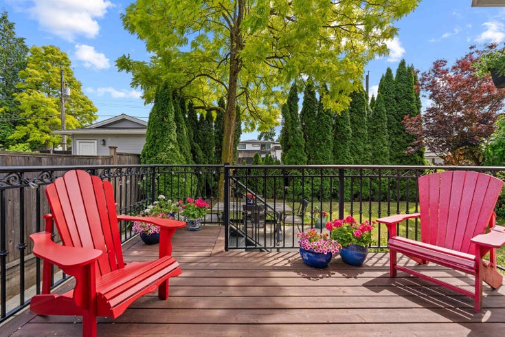 749 E 10th Street - Boulevard Single Family Residence for Sale, 6 Bedrooms (R3048552)