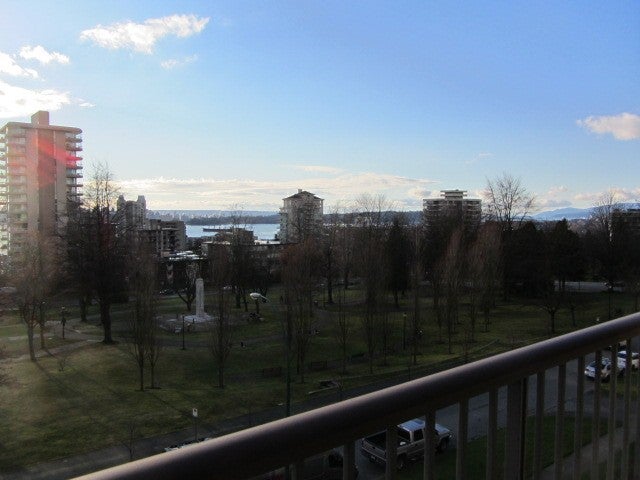 # 402 140 E KEITH RD - Central Lonsdale Apartment/Condo for sale, 2 Bedrooms (V983393) #3