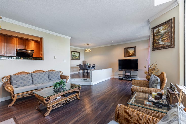 1200 Island Park Walk