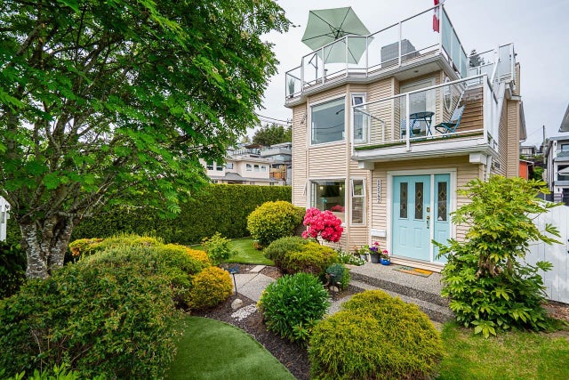 15549 Victoria Avenue - White Rock Single Family Residence for Sale, 3 Bedrooms (R3002213)