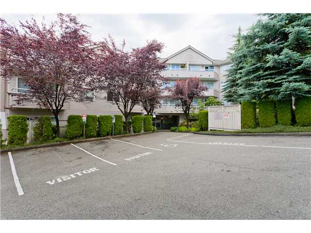 # 214 450 BROMLEY ST - Coquitlam East Apartment/Condo, 1 Bedroom (V1081250)