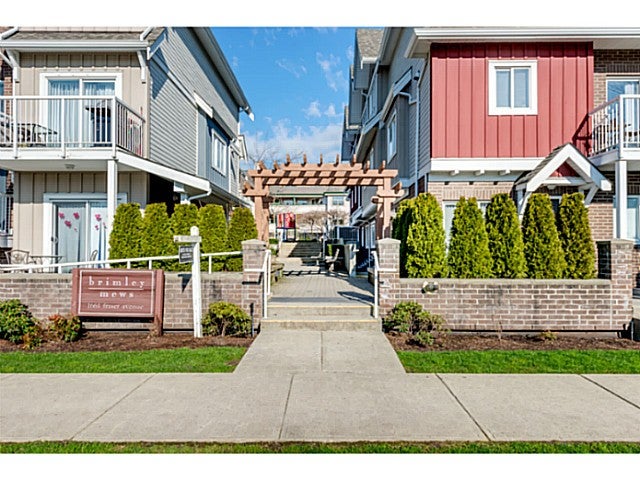 # 613 1661 FRASER AV - Glenwood PQ Townhouse, 3 Bedrooms (V1106319)