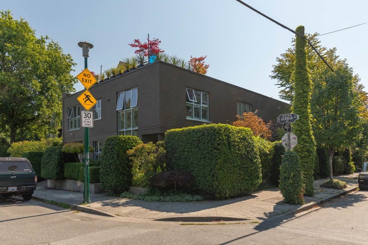 708 Heatley Avenue - Strathcona Townhouse for Sale, 3 Bedrooms (R3002001)