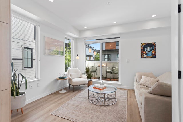 21 - 237 Ridgeway Avenue - Lower Lonsdale Townhouse for Sale, 3 Bedrooms (R3025011)