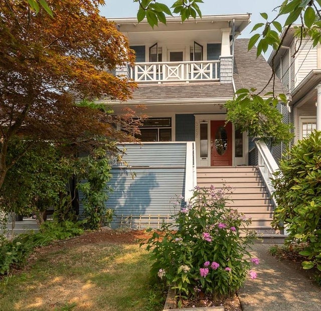 2025 Charles Street - Grandview Woodland Single Family Residence for Sale, 5 Bedrooms (R3045299)